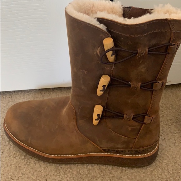 Ugh boots - Picture 1 of 4
